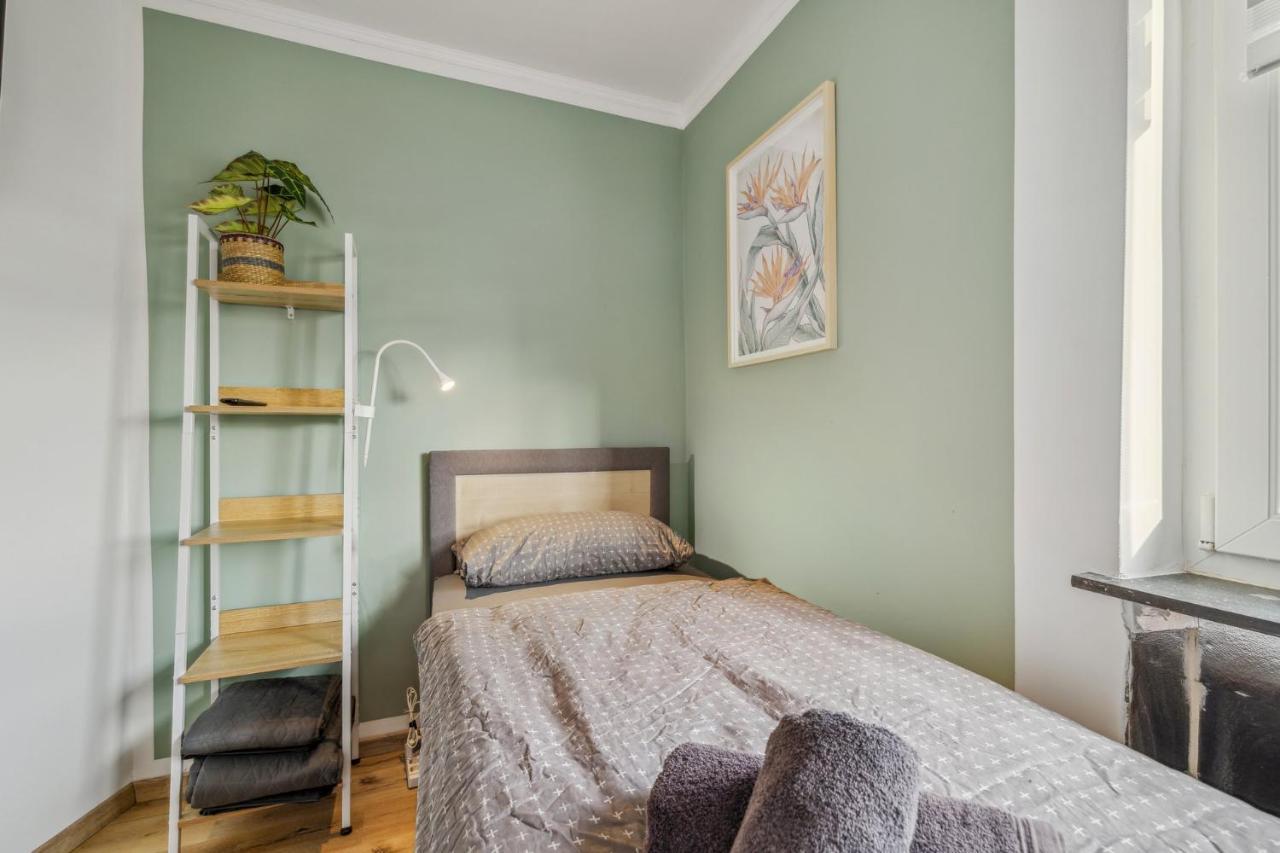 Appartement Amalfi A02 - 2 Zi Fuer 4P - Balkon, Smart Tv, Boxspringbett à Kaiserslautern Extérieur photo