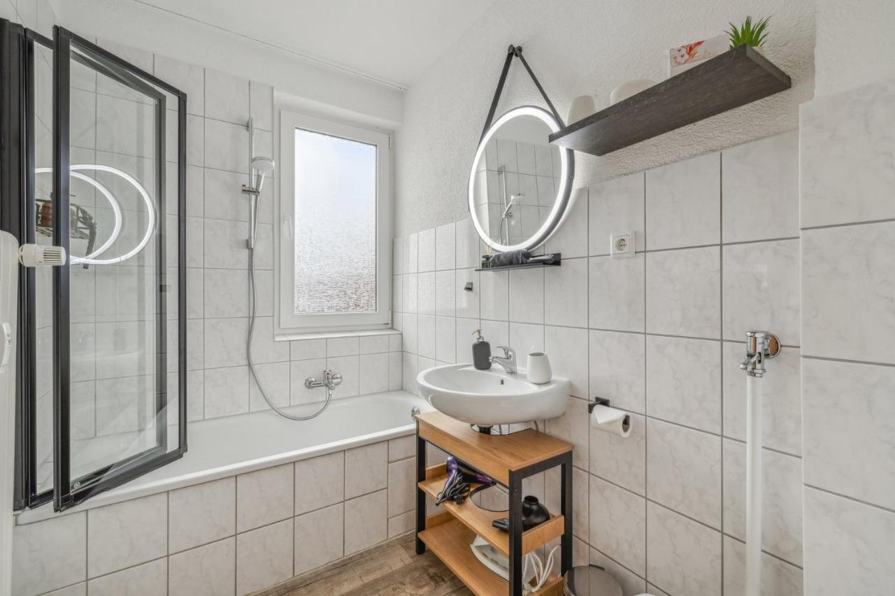 Appartement Amalfi A02 - 2 Zi Fuer 4P - Balkon, Smart Tv, Boxspringbett à Kaiserslautern Extérieur photo